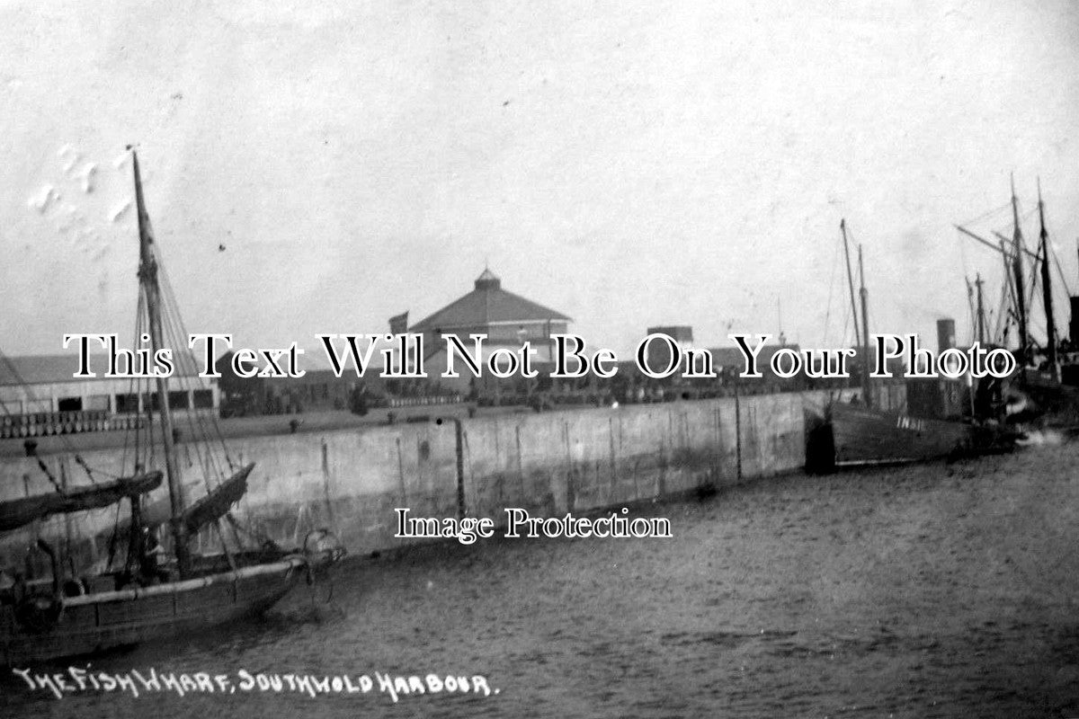 SF 452 - The Fish Wharf, Southwold Harbour, Suffolk c1910