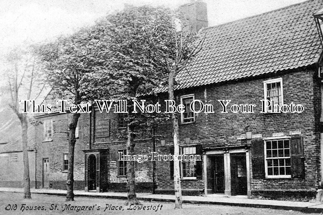 SF 512 - St Margarets Place, Lowestoft, Suffolk c1905