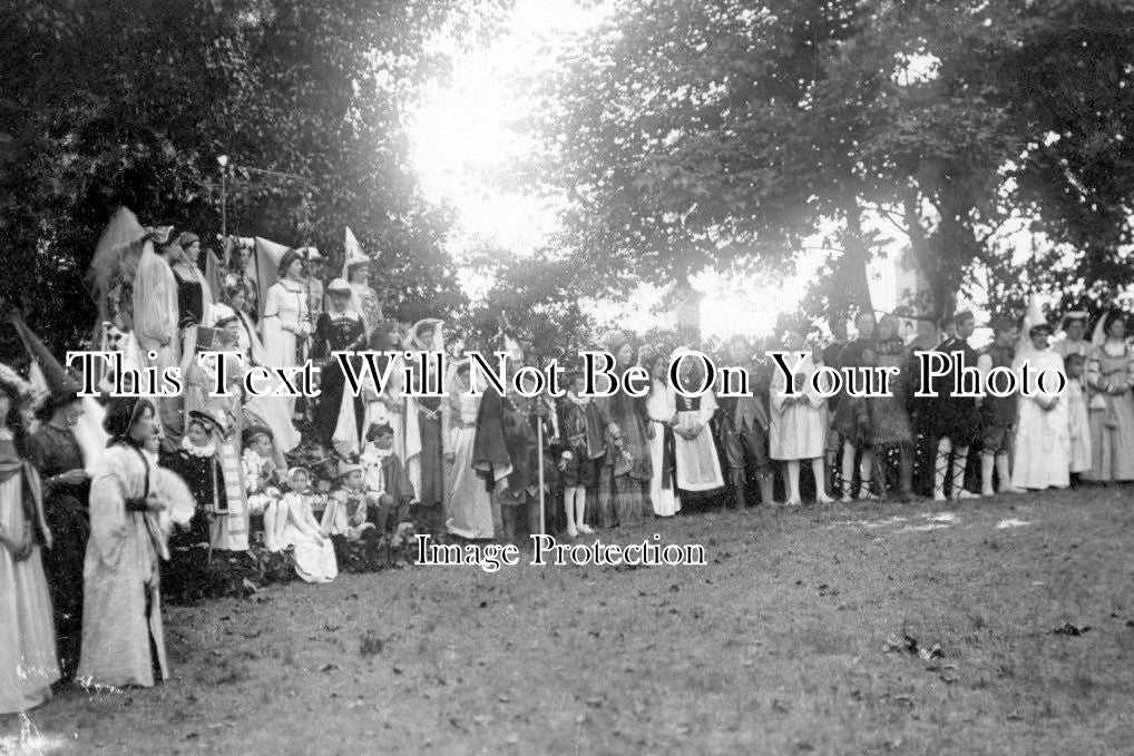 SF 722 - Bungay Pageant, Suffolk