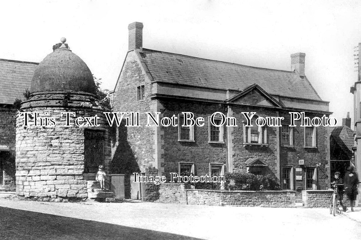 SO 1204 - The Round House & Post Office, Castle Cary, Somerset