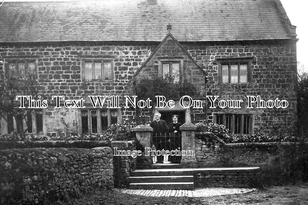 SO 180 - House At Castle Cary, Somerset c1920