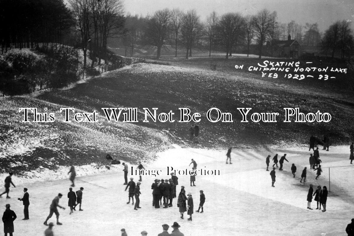 SP 158 - Skating On Chipping Norton Lake, Oxfordshire 1929