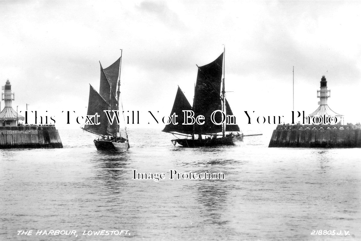 SP 678 - The Harbour, Lowestoft, Suffolk