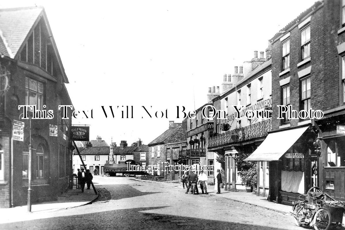 SP 912 - Bridge Gate & Post Office, Howden, Yorkshire