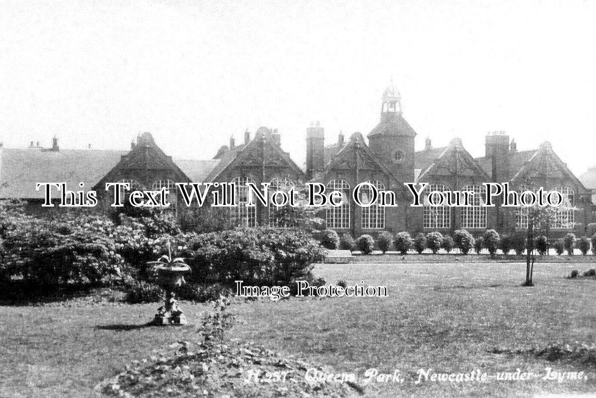 ST 1328 - Queens Park, Newcastle Under Lyme, Staffordshire