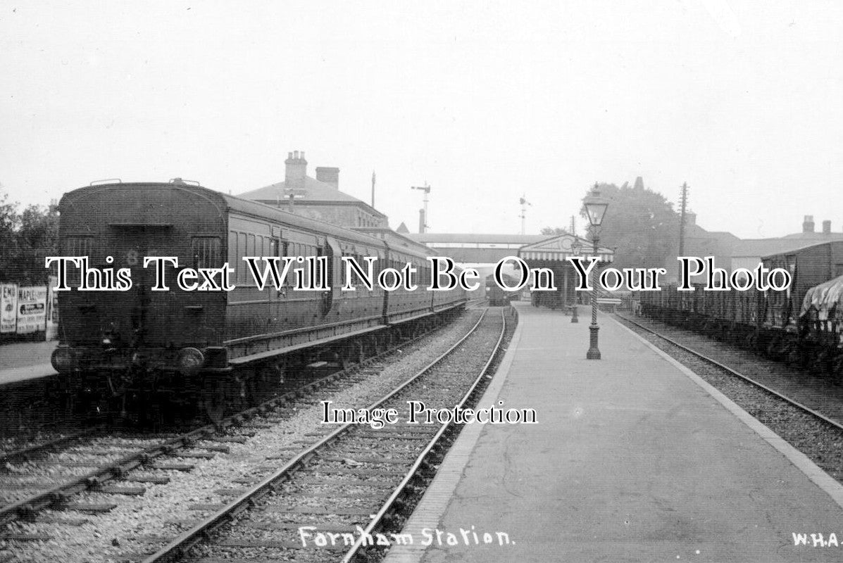 SU 122 - Farnham Railway Station, Surrey