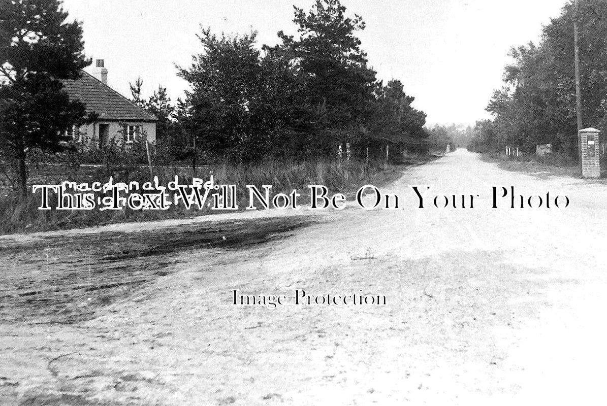 SU 3395 Macdonald Road, Lightwater, Surrey c1928 JB Archive