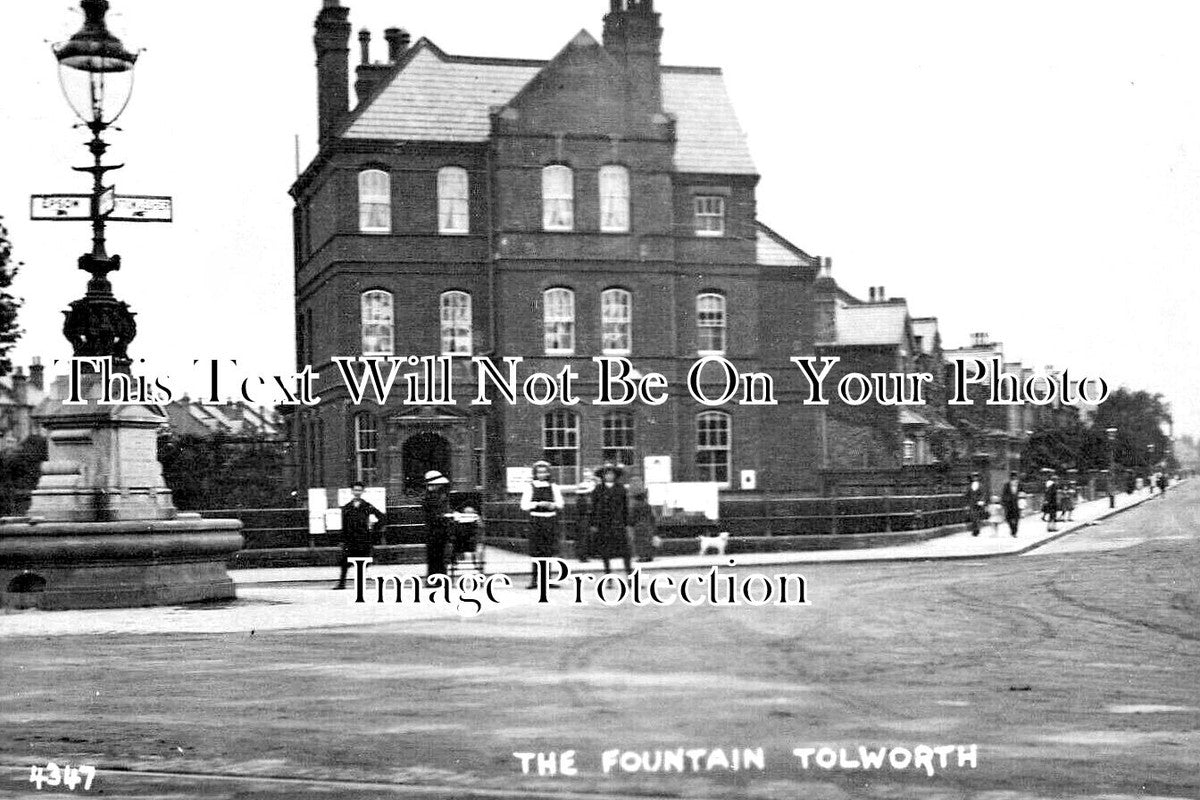 SU 3846 - The Fountain, Tolworth, Surrey
