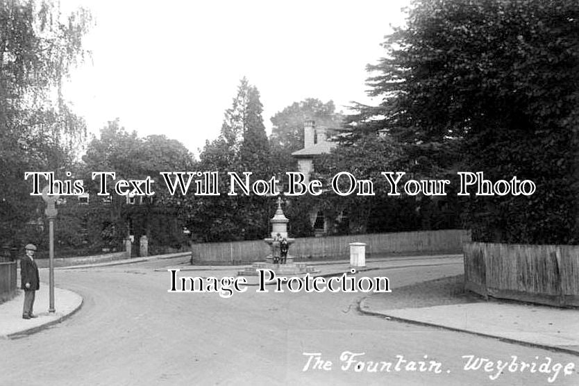 SU 3890 - The Fountain, Weybridge, Surrey