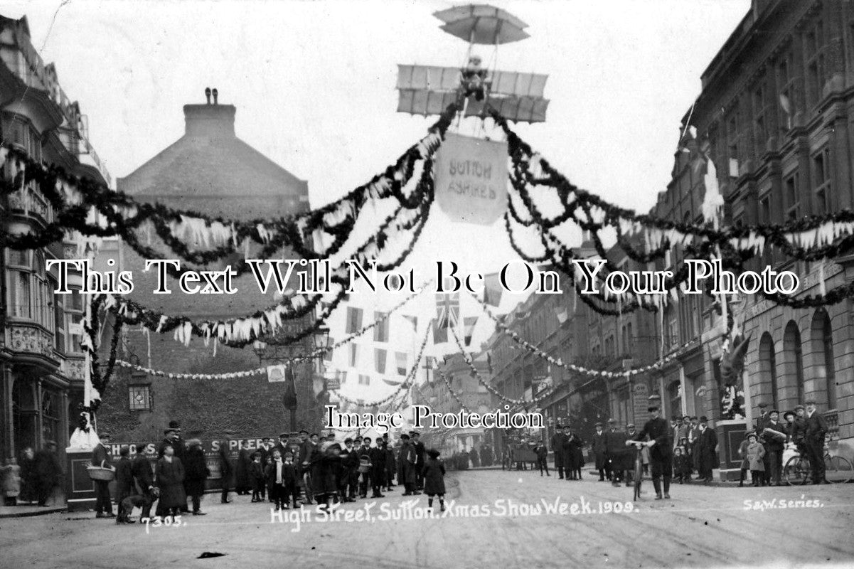 SU 423 - Xmas Decorations, High Street, Sutton, Surrey