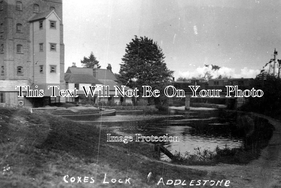 SU 838 Coxes Lock, Addlestone, Surrey JB Archive