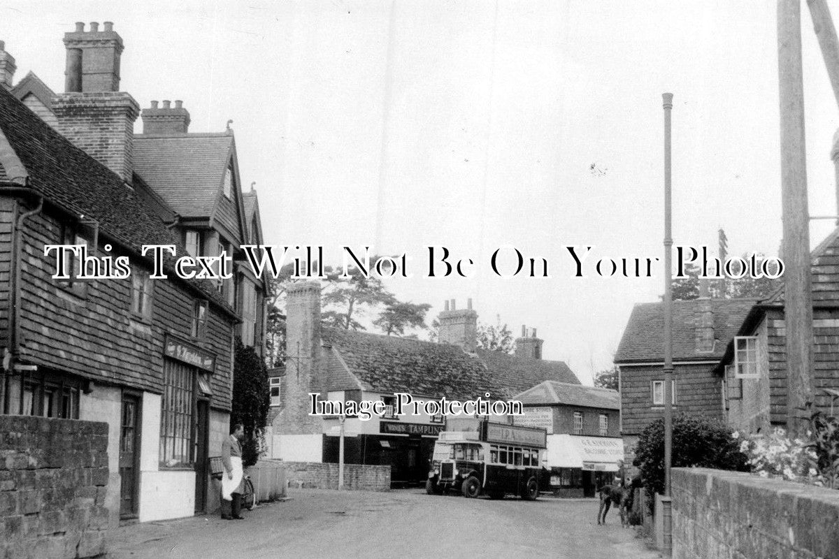 SX 1013 - Half Moon Inn, Balcombe, Sussex