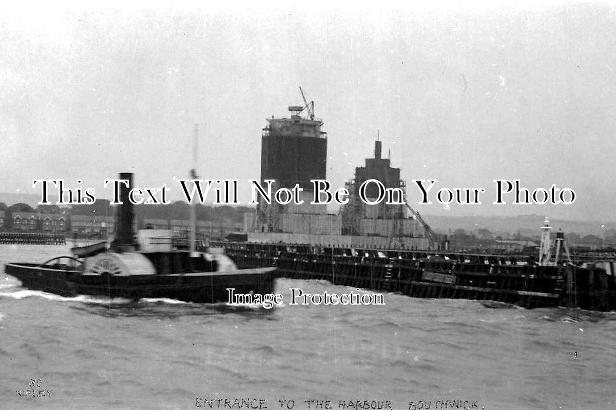 SX 116 - Entrance To The Harbour, Southwick, Sussex