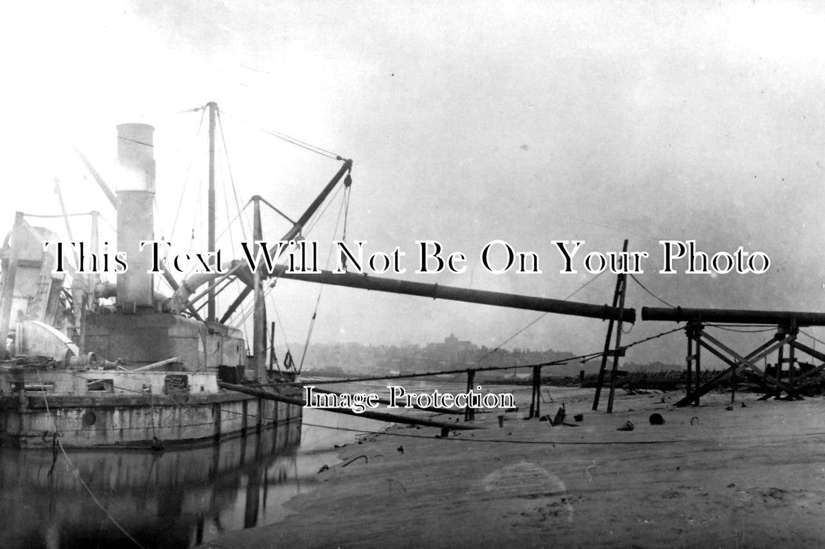 SX 1465 - Oil Tanker On Beach, Rye, East Sussex