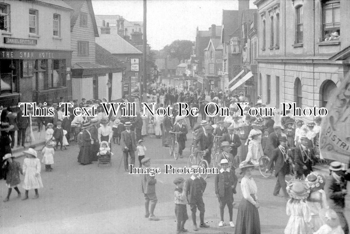 SX 152 - Parade Outside Swan Hotel, East Grinstead, Sussex