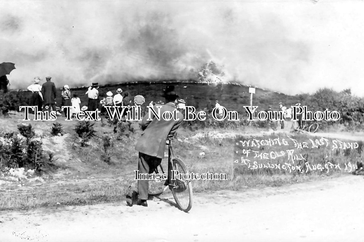 SX 1754 - Watching Burning Mill At Sullington, Sussex 1911