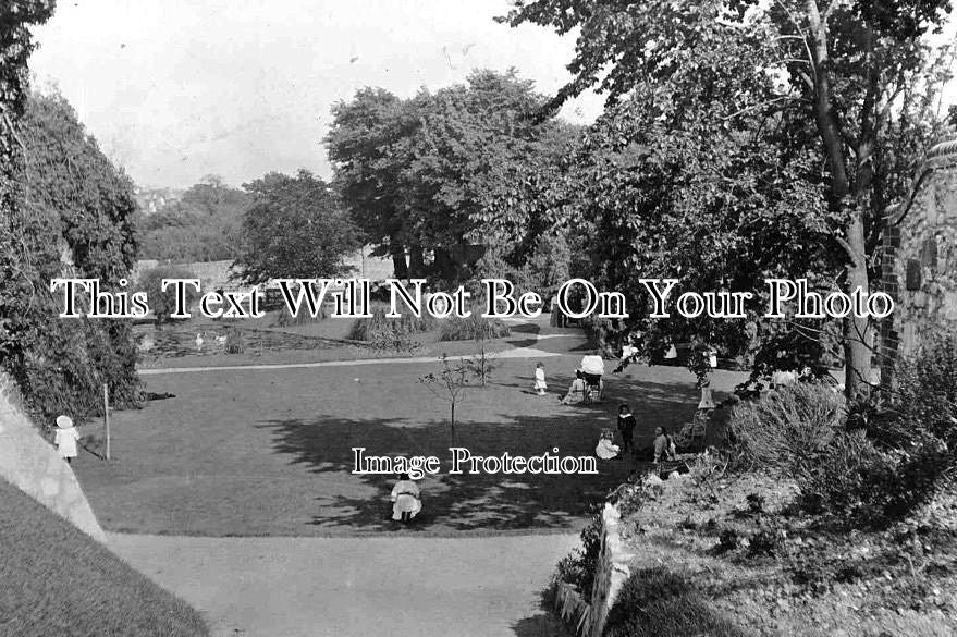 SX 243 - Motcombe Gardens, Eastbourne, Sussex