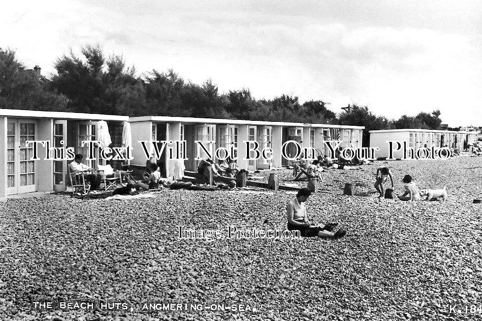 SX 2626 - Beach Huts, Angmering On Sea, Sussex