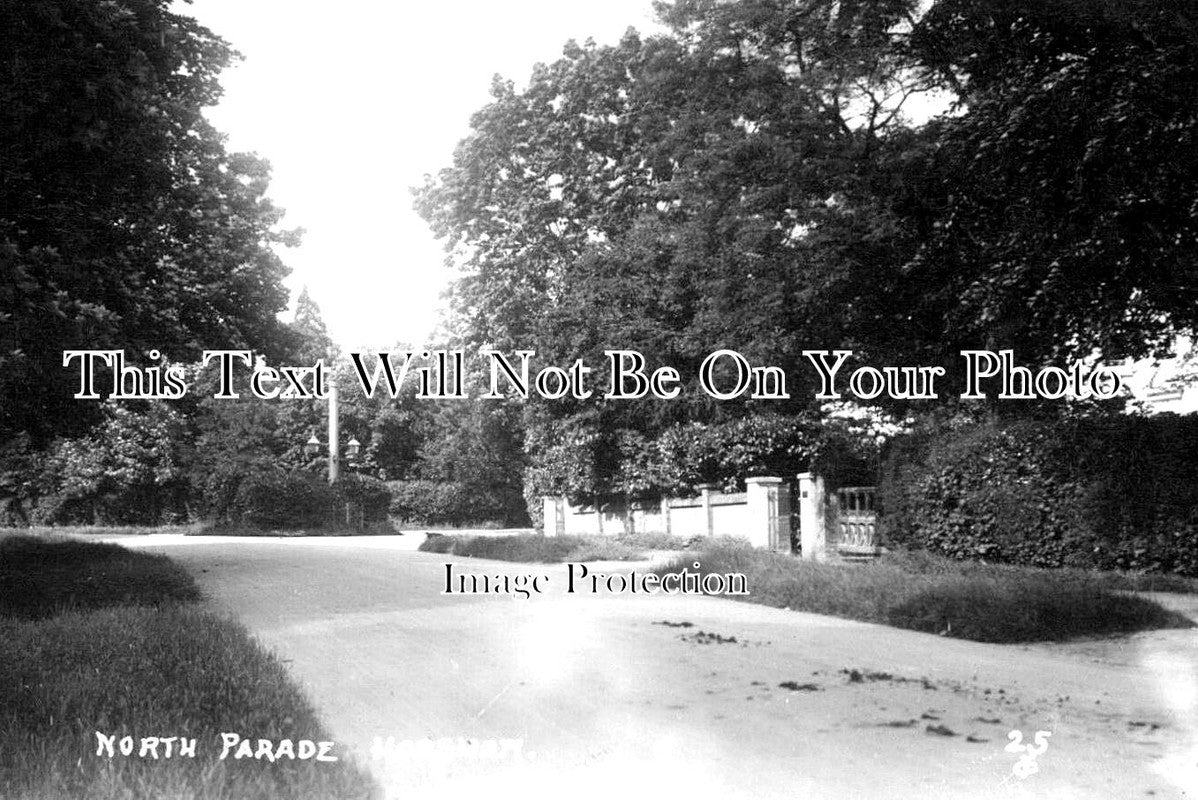 SX 4114 - North Parade, Horsham, Sussex c1914