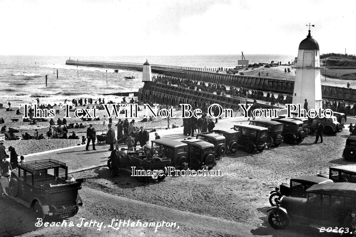 SX 4178 - Beach & Jetty, Littlehampton, Sussex