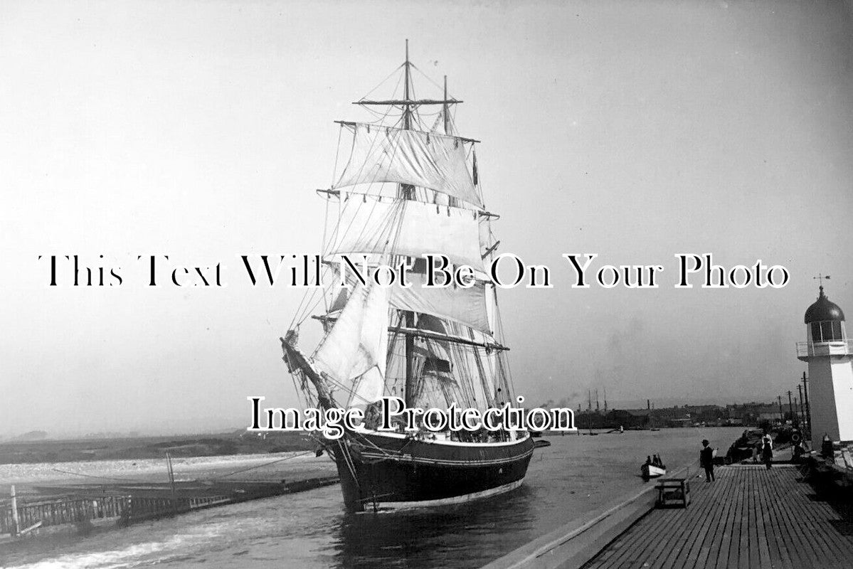 SX 5772 - Sailing Ship, Littlehampton, Sussex c1925