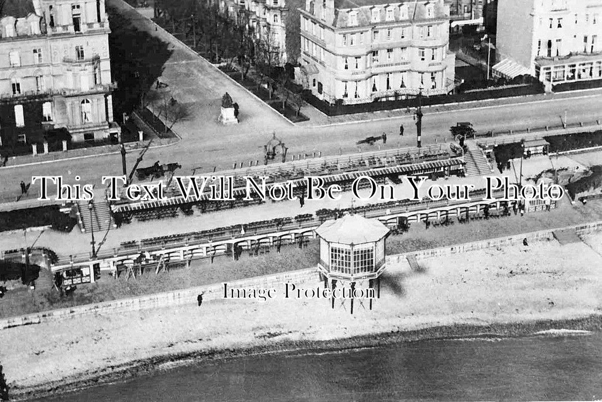 SX 688 - Devonshire Place & Statue From The Air, Eastbourne, Sussex