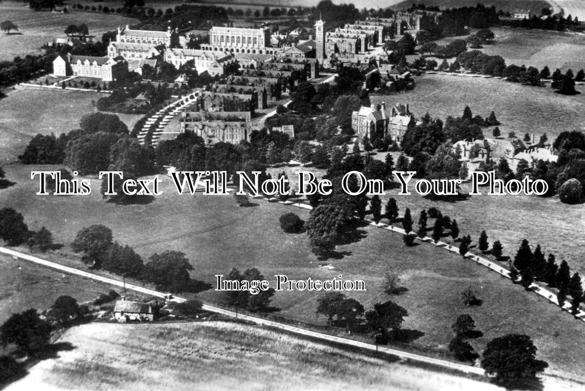 SX 927 - Christs Hospital, Horsham, Sussex c1935