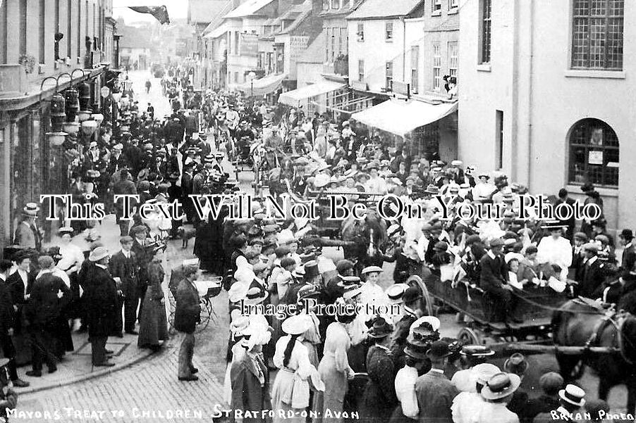 WA 1651 - Mayors Treat To Children, Stratford On Avon, Warwickshire