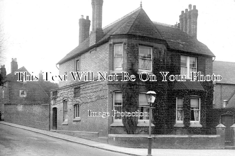 WA 1728 - Kings Heath School For Girls, Warwick, Warwickshire