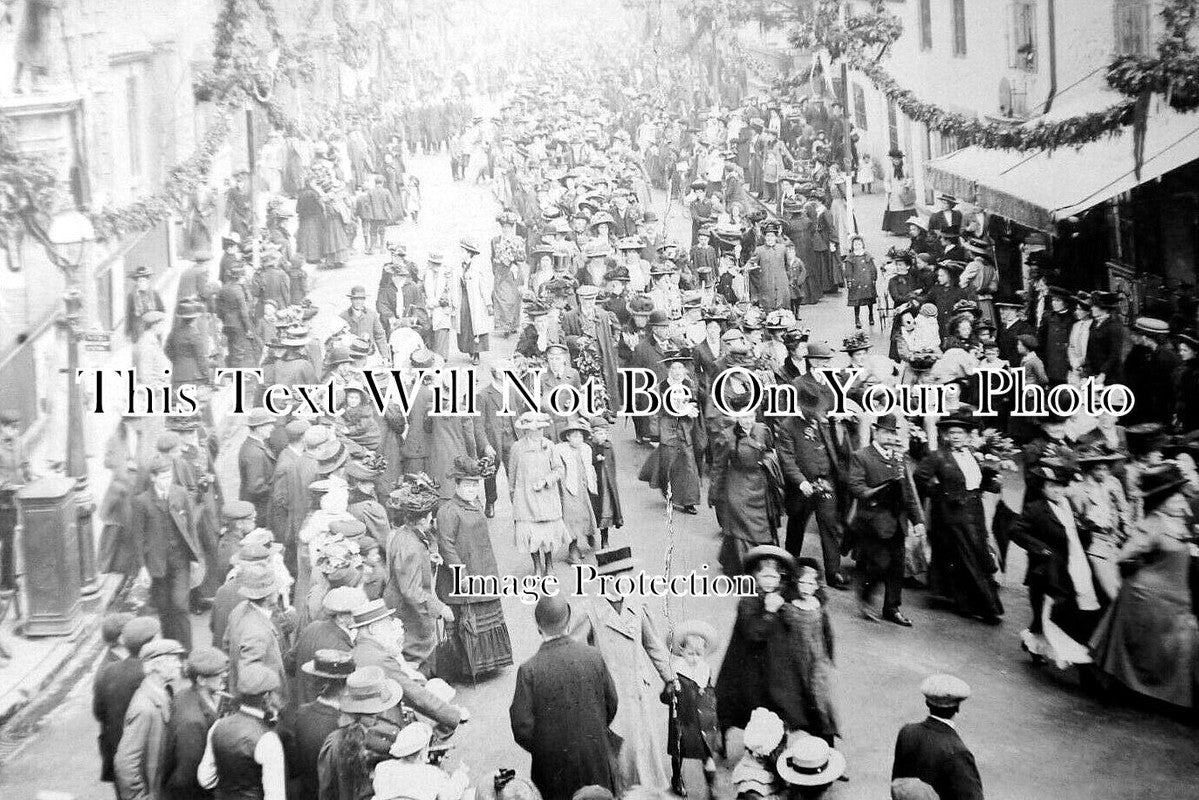 WA 1787 - Procession In Church Street, Stratford Upon Avon, Warwickshire