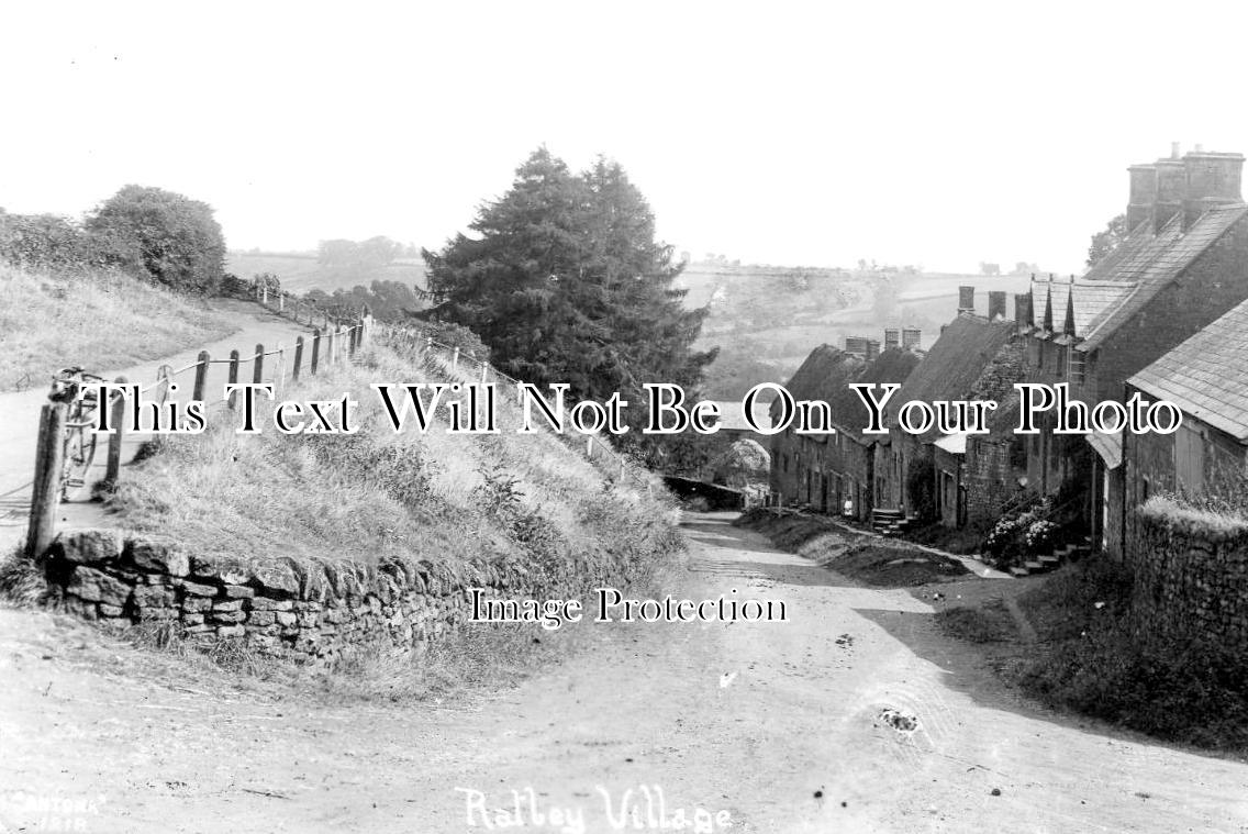 WA 1818 - Ratley Village, Warwickshire
