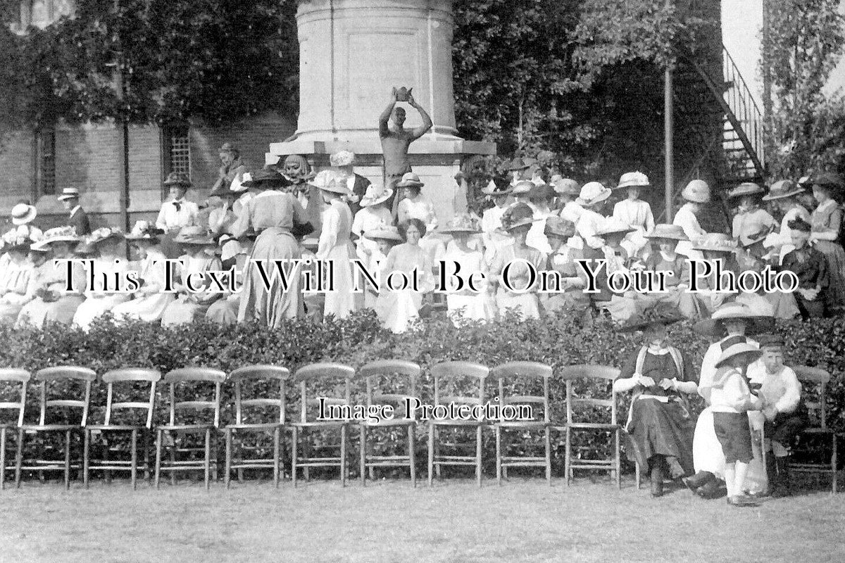 WA 2137 - Coronation Day, Stratford Upon Avon, Warwickshire 1911