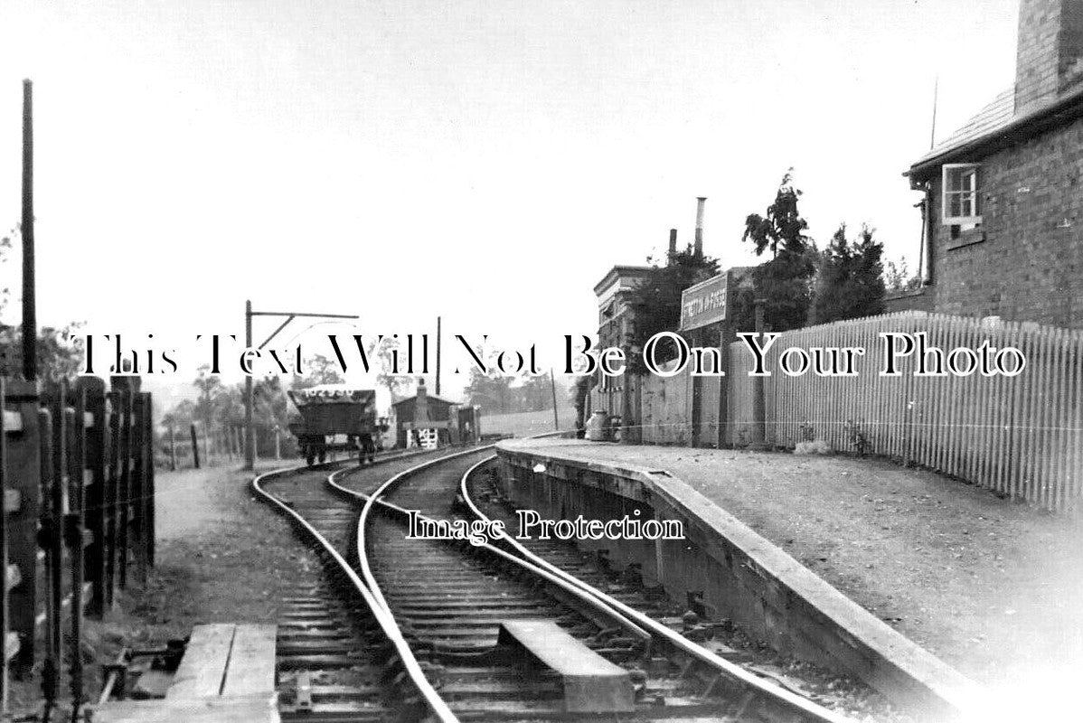 WA 2234 - Stretton Under Fosse Railway Station, Warwickshire c1950