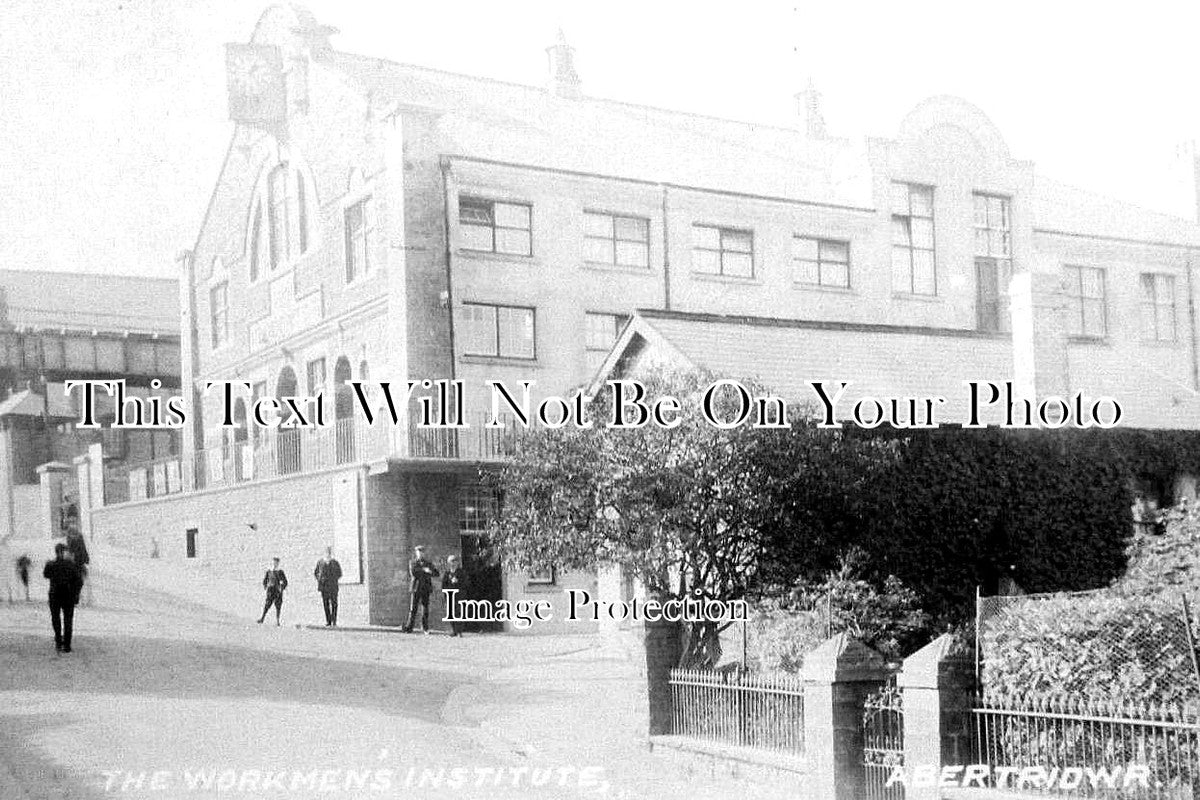 WL 1323 - Workmens Institute, Abertridwr, Wales