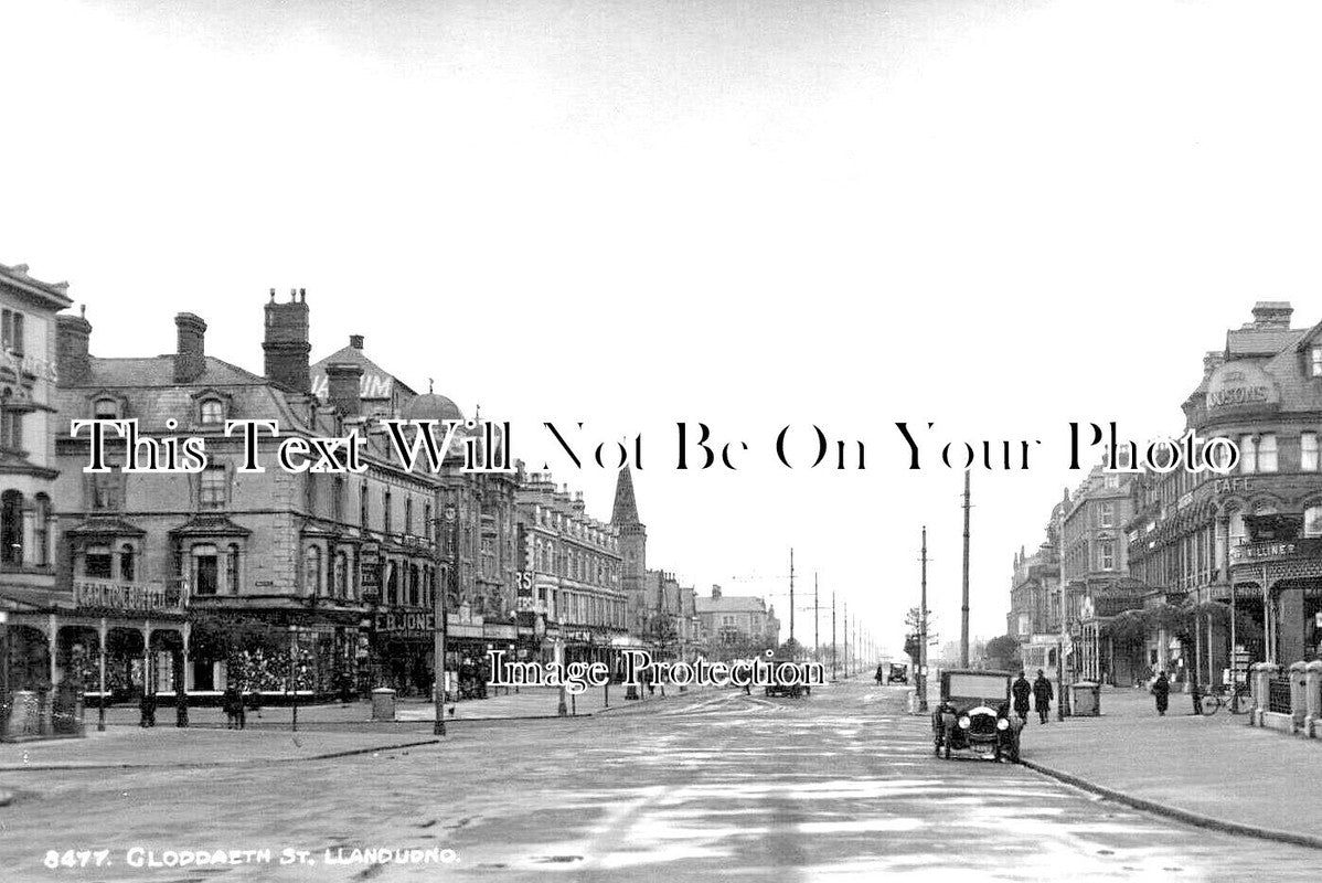 WL 1439 - Gloddaeth Street, Llandudno, Wales