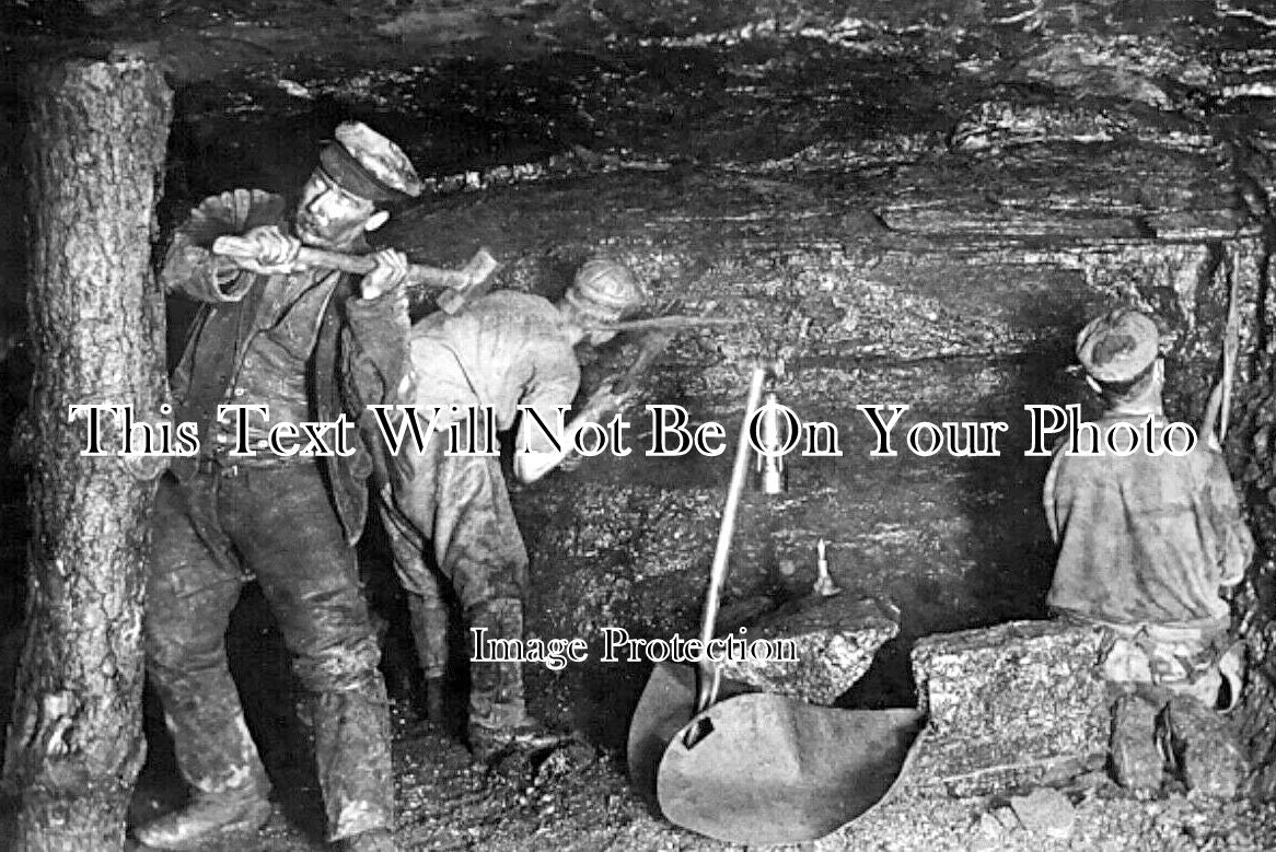 WL 1570 - Coal Miners In Pit, Pentre, Wales c1913