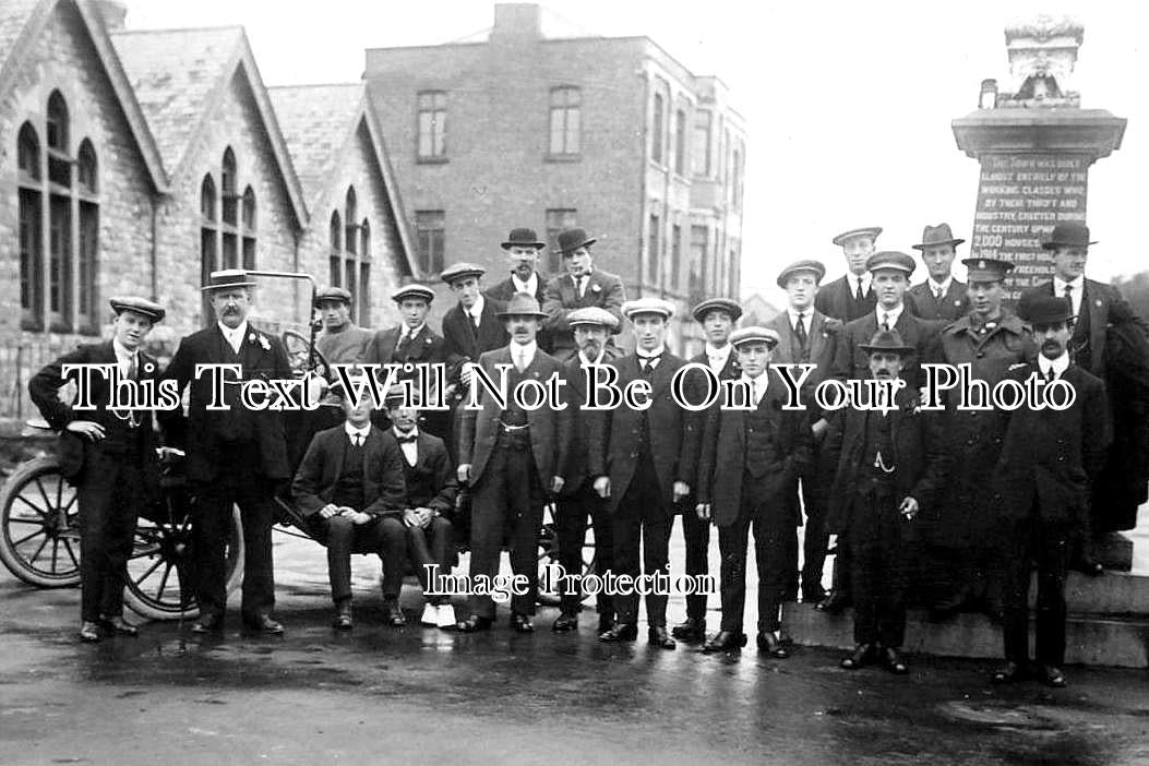 WL 169 - Centenary Monument, Albion Square, Pembroke Dock, Wales c1914