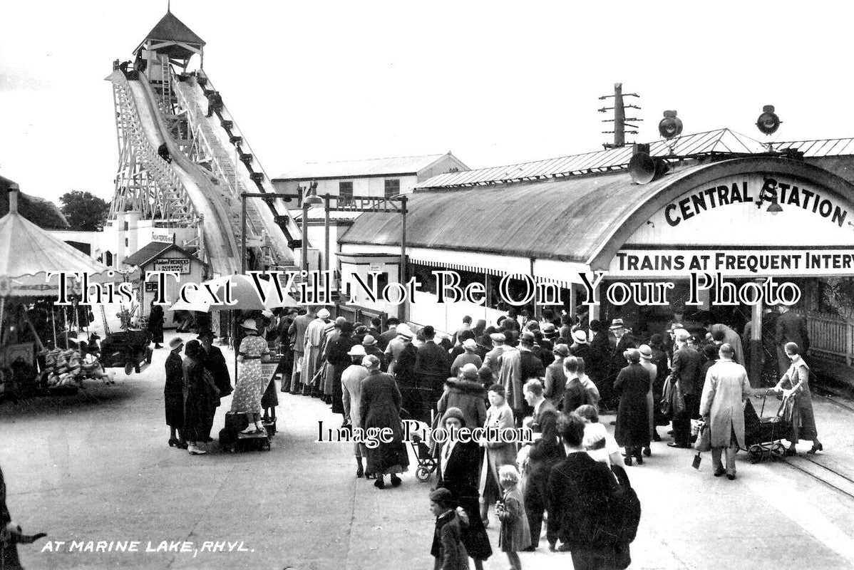 WL 184 - At Marine Lake, Rhyl, Wales