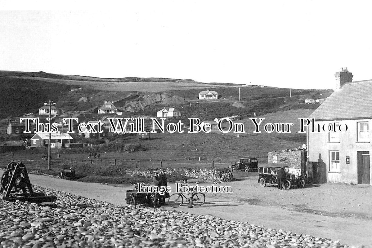 WL 2129 - The Bridge Inn Pub, Newgale, Wales c1943