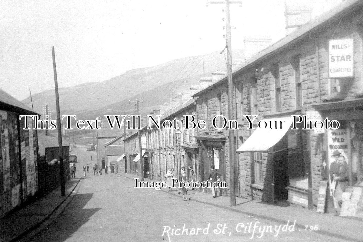 WL 2141 - Richard Street, Cilfynydd, Wales c1937