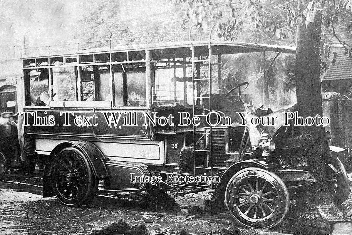 WL 2560 - GWR Motor Bus Crash, Buckinghamshire