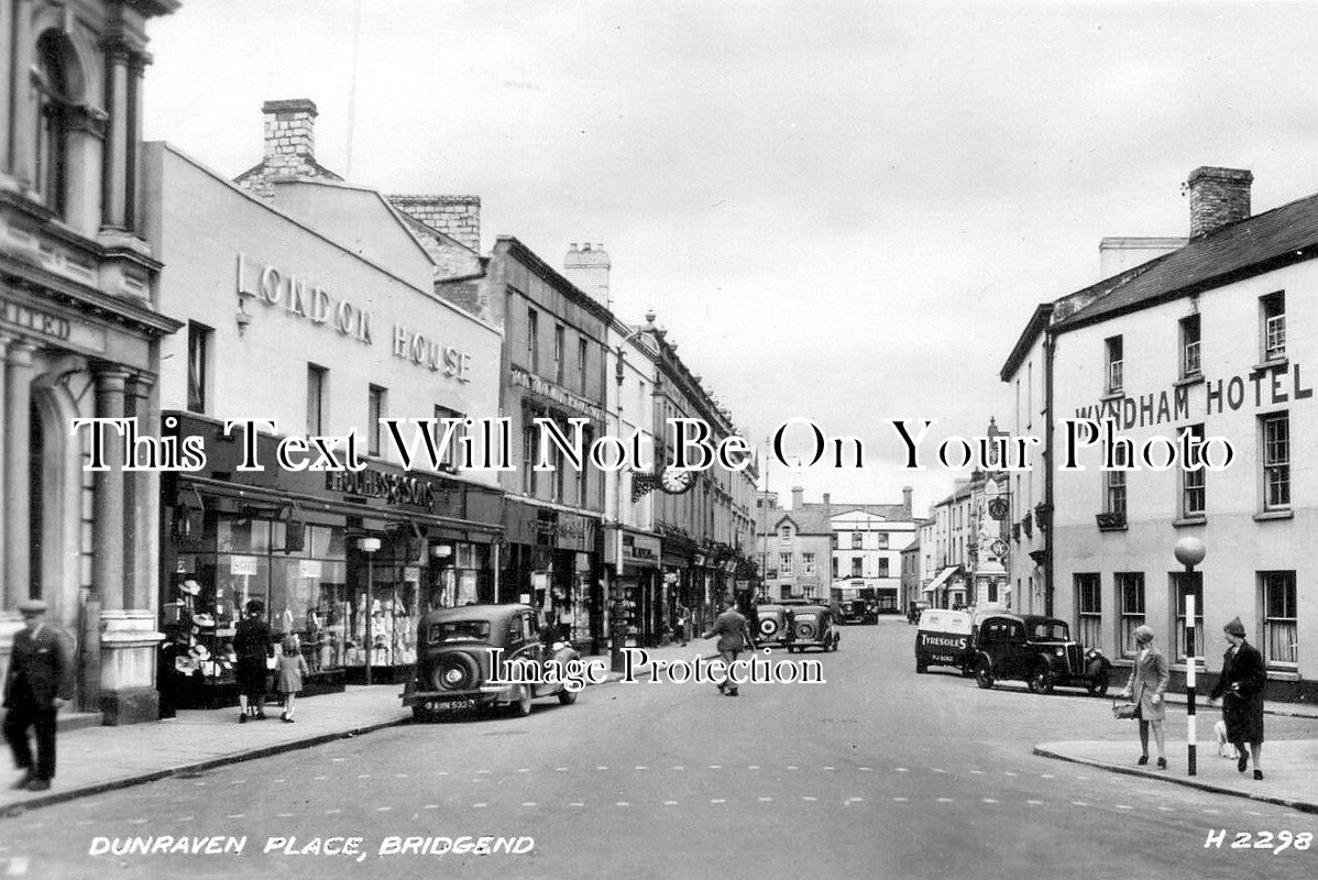 WL 2597 - Dunraven Place, Bridgend, Wales c1939