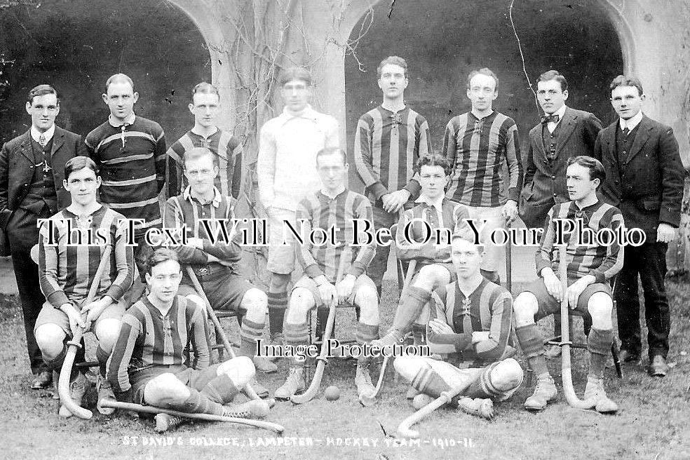 WL 263 - St Davids Hockey Team, Lampeter, Wales 1910-11