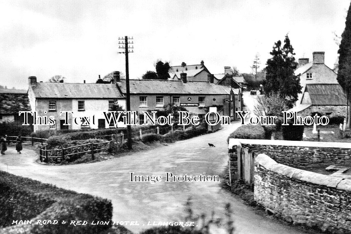 WL 2759 - Main Road & Red Lion Hotel, Llangorse, Wales