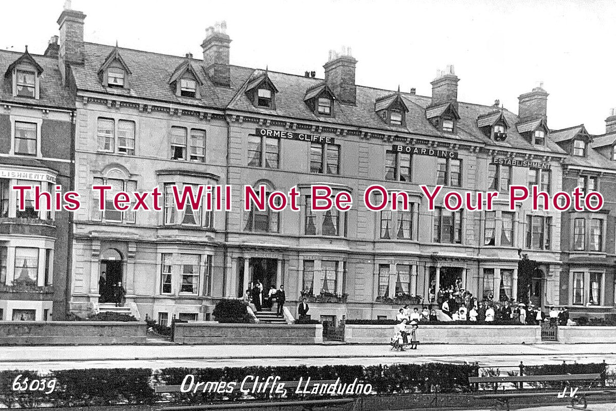 WL 2962 - Ormes Cliffe Boarding House, Llandudno, Wales c1910