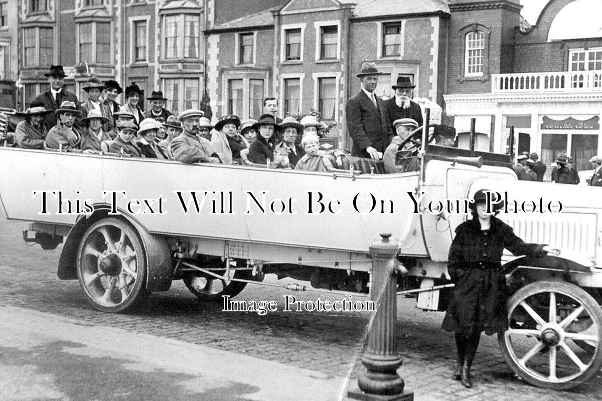 WL 351 - White Rose Charabanc, Rhyl, Wales