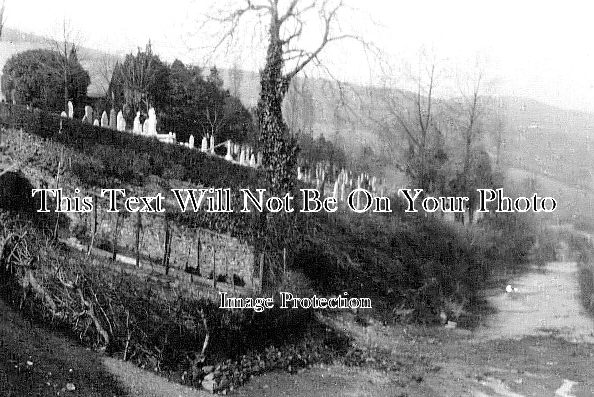 WL 737 - The Cemetery, Aberfan, Wales
