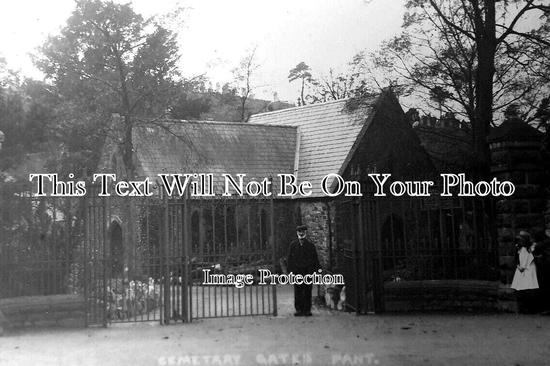 WL 944 - Cemetery Gates, Pant Dowlais, Wales