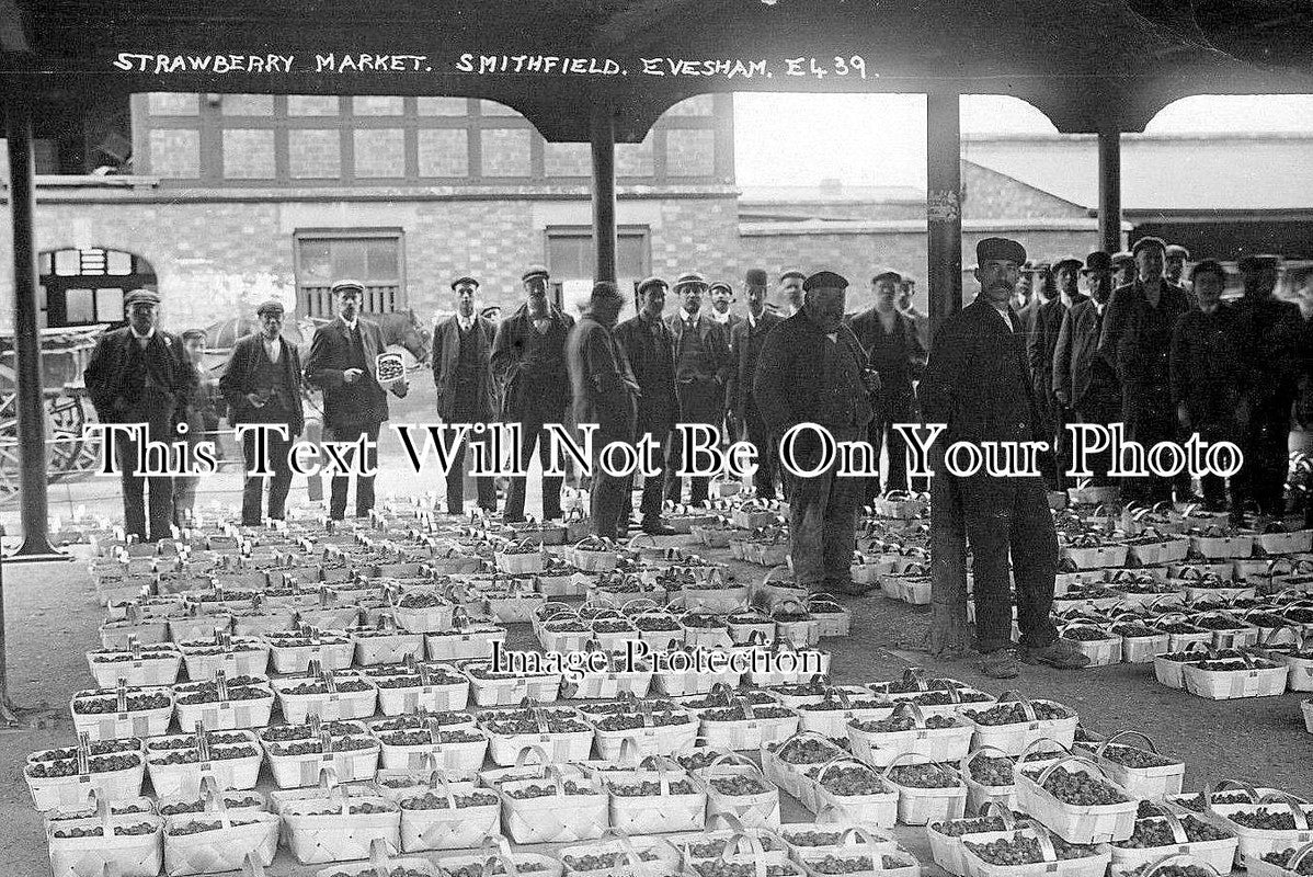 WO 580 - Strawberry Market At Smithfield, Evesham, Worcestershire