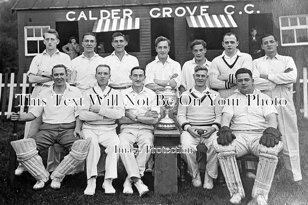 YO 10019 - Calder Grove Cricket Club Team, Horbury Cup, Yorkshire c1948
